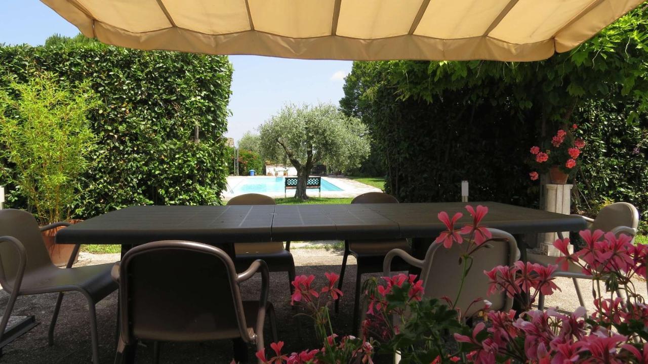 Bed and Breakfast Il Gelso Di Barcuzzi Лонато Екстер'єр фото
