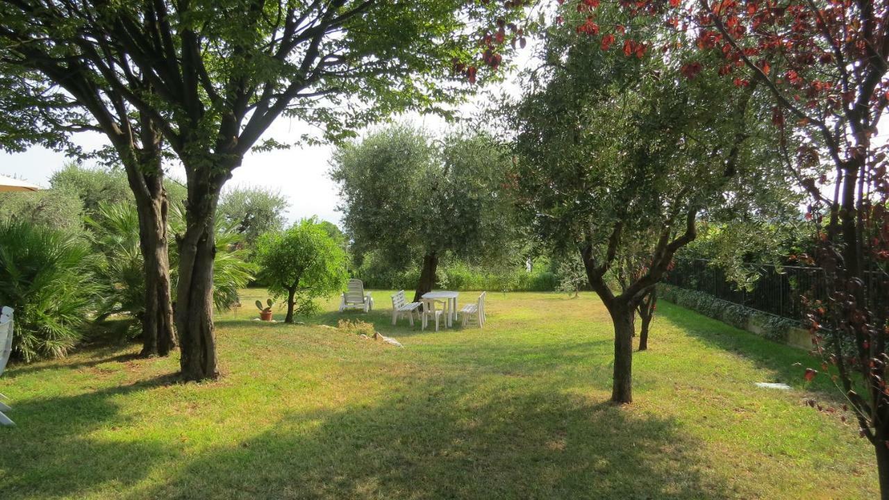 Bed and Breakfast Il Gelso Di Barcuzzi Лонато Екстер'єр фото